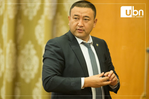 Ерөнхий сайд цагаан сарын үеэр цахилгааны хязгаарлалт хийхгүй байхыг Б.Чойжилсүрэн сайдад даалгажээ