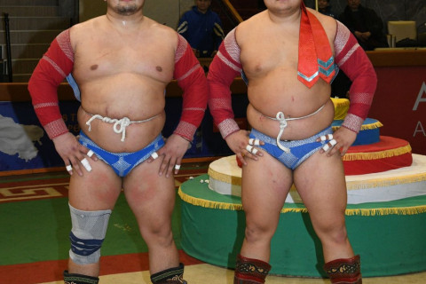 “Майдар бурхны авшиг” барилдаанд хурц арслан Д.Алтанцоож түрүүллээ