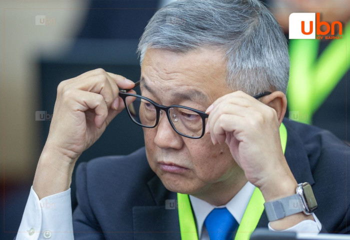 “Би тэтгэвэртээ гарч буй учраас ямар ч сонгуульд оролцохгүй“