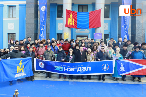 Ардчилсан намын анхдагч гишүүдэд “Ардчиллын Гэрэгэ” олголоо