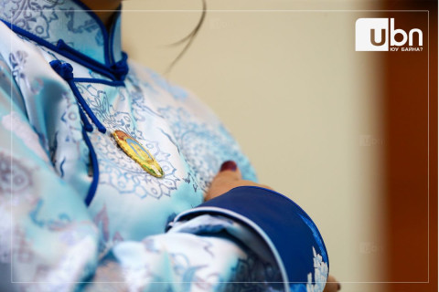 “Алдарт эх“-ийн 1,2 дугаар одон шинээр авах ээжүүдийн материалыг ирэх сарын 2-ныг хүртэл авна