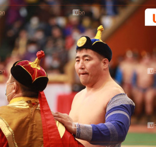 Сар шинийн барилдаанд Ц.Содномдорж, Б.Орхонбаяр, Э.Оюунболд, Э.Батмагнай нарын 256 бөх зодоглоно