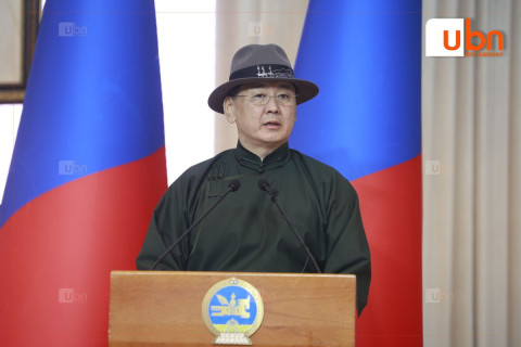 Ерөнхийлөгч У.Хүрэлсүх 10 цагт төрийн өндөр дээд цол, одон медаль гардуулна
