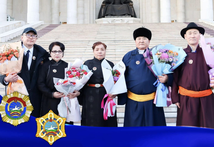 “Мах импекс“ ХК-ийн түүхт 80 жилийн ойн босгон дээр төрийн одон, дээд медаль хүртсэн эрхмүүд