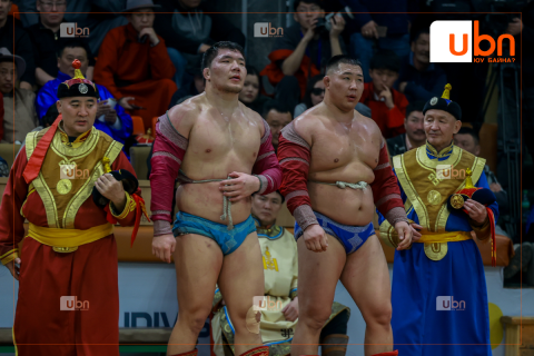 Сар шинийн барилдаанд Улсын заан М.Лхагвагэрэл түрүүлж, Улсын аварга О.Хангай үзүүрлэлээ