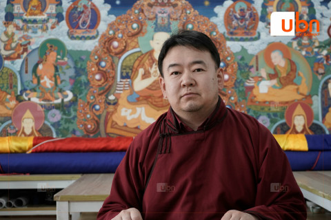 Ц.Шийрэвчогдон: Монголчууд хамгийн үнэтэй байгалийн цэвэр үнэт эрдэнэсээрээ бурхан шүтээнээ урлаж ирсэн ард түмэн