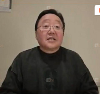 Ц.Элбэгдорж:  Асрахаас 26 хүүхэд авч өсгөсөн. 10 гаруй жил өсгөөд элэг бүтэн болгохын тулд ар гэрийг нь олж хүлээлгэж өгсөн. Одоо ч холбоотой байдаг