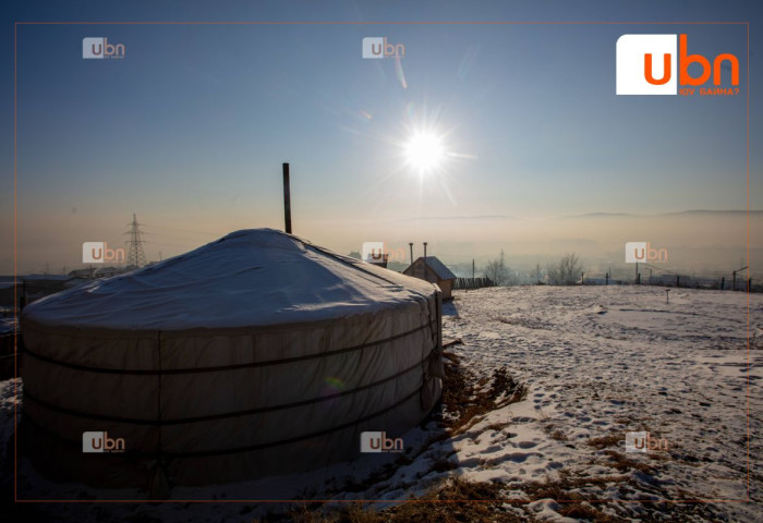 7 настай хүү 2 настай, 6 сартай хоёр дүүгээ галаас аварчээ