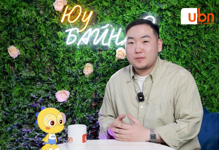 П.Ихэрбаяр: Риймэд ер нь далий хүн шүү дээ. Түүгээрээ л өөр болохоос цагаан цайлганаараа адилхан болов уу