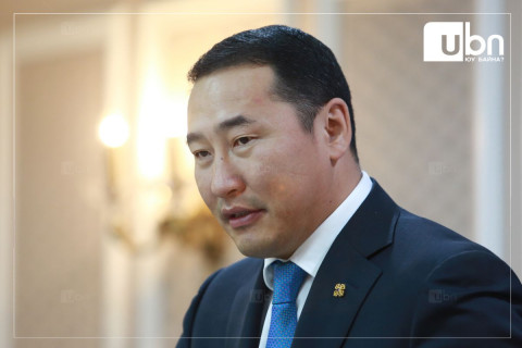 АТГ-т шалгагдаж байхдаа хил давсан Ж.Мөнхбат эх орондоо иржээ