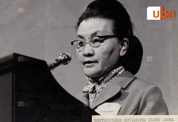 Төрийн шагналт, зохиолч, яруу найрагч С.Удвал мэндэлсний 105 жилийн ой тохиож байна