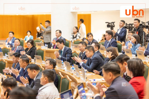 ШУУД: НИТХ-ын хуралдаан болж байна