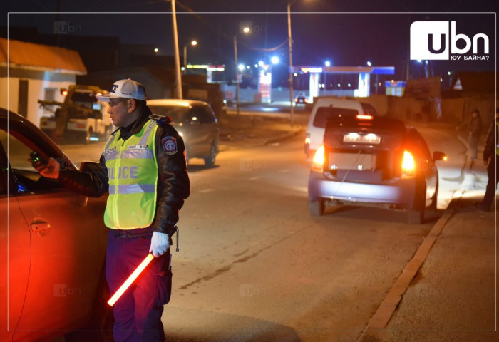Гарцаар зам хөндлөн гарч байсан явган зорчигчийг мөргөж гэмтээжээ