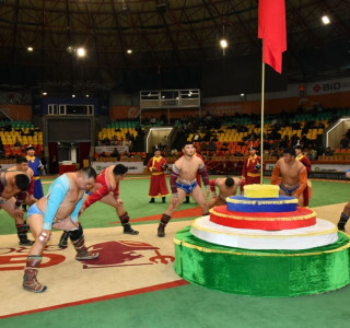 МАН-ын 105 жилийн ой, “Эх орончдын өдөр“-т зориулсан бөхийн барилдаан ням гарагт болно