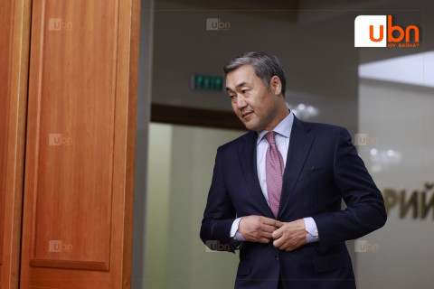 Н.Тавинбэхийг эрүүл мэндийн шалтгаанаар суллан, хилийн хориг тавьжээ