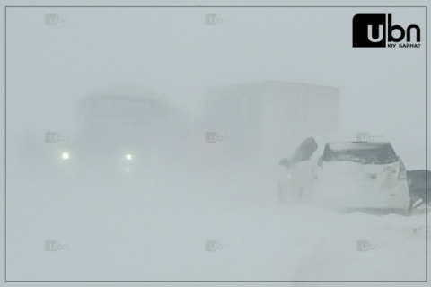 СЭРЭМЖЛҮҮЛЭГ: Хангай, Хөвсгөл, Хэнтийн уулархаг нутгаар цас орж, явган шуурга шуурна