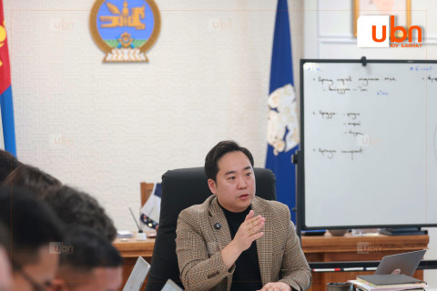 А.Баяр: Мопед, скүүтэрийг 16 нас хүрсэн иргэнд түрээслүүлнэ