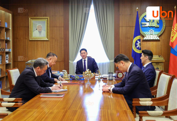 Элчин сайд нарт Итгэмжлэх жуух бичгийг нь гардууллаа