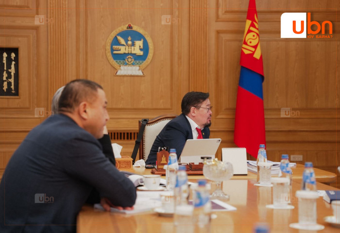 Ерөнхий сайд Г.Занданшатар ЭХ-ний сайд Б.Чойжилсүрэнд дахин чиглэл өгөв