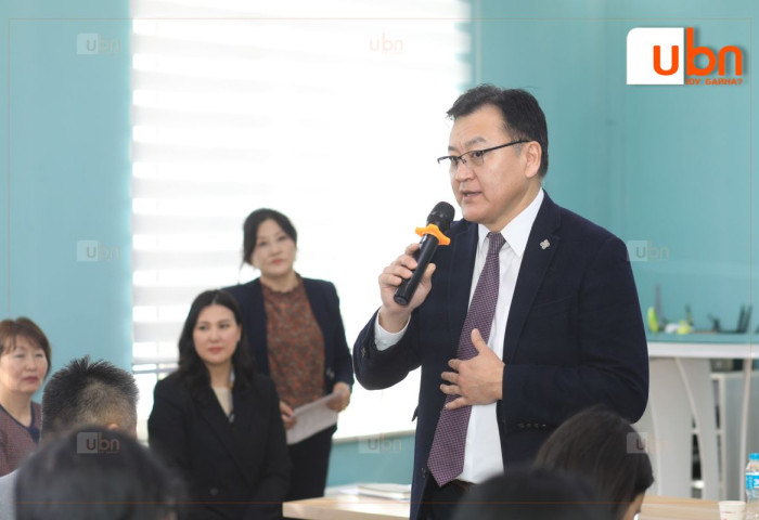 УИХ-ын гишүүн Б.Найдалаа Орхон аймагт ажиллаж, эрүүл мэндийн салбарын төлөөлөлтэй уулзаж, саналыг нь сонслоо