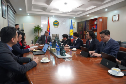 Хөвсгөл аймгийн Цагааннуур, Рэнчинлхүмбэ, Улаан-Уул сум дахь зуухан галлагаатай сургуулиудын төсөв, санхүүжилтийг шийдвэрлэлээ