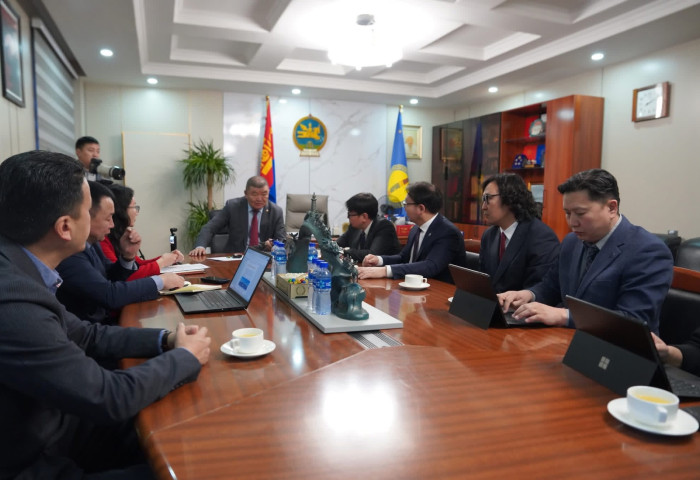 Хөвсгөл аймгийн Цагааннуур, Рэнчинлхүмбэ, Улаан-Уул сум дахь зуухан галлагаатай сургуулиудын төсөв, санхүүжилтийг шийдвэрлэлээ