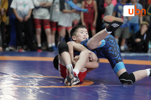 Чөлөөт бөхийн Өсвөр үе, Залуучуудын улсын аварга шалгаруулах тэмцээн Дархан хотноо болно