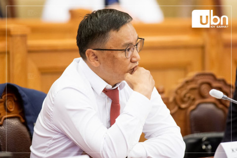 Ж. Чинбүрэн: Д.Очирбат өөрийн хамаарал бүхий хүнээ Харвардын 15 мянган ам.долларын үнэтэй 1 жилийн хөтөлбөрт хамруулсан нь тогтоогдвол хариуцлага тооцно