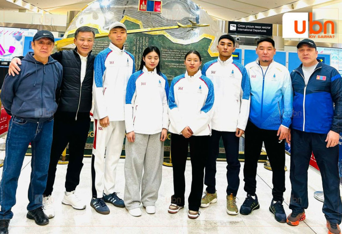 Залуу боксчид “Futures Cup” тэмцээнд оролцохоор эх орноосоо мордлоо