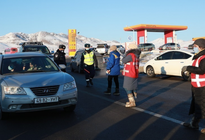 Нийслэлд 905 автомашин нэвтэрч, 911 тээврийн хэрэгсэл гарчээ