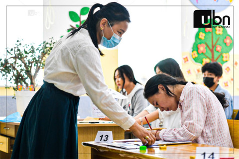 Элсэлтийн шалгалтын Монгол хэл бичгийн шалгалтыг цахимаар авахгүй