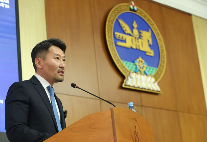 Улсын Шадар сайд Х.Ганхуяг аймаг, нийслэлийн ИТХ-ын дарга, Засаг дарга нарт мэдээлэл өгч, санал солилцов.