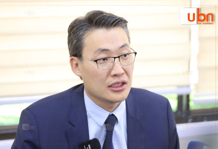 “Үе тэнгийн дээрэлхэлт төвийн байршил дахь улсын болон хувийн төлбөртэй сургуулиудад үйлдэгдэж байна. Манай охин хүртэл өртөж байсан“