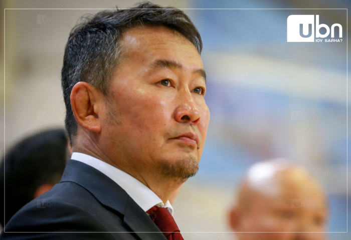 Ардын намыг тараах Х.Баттулгын зарлиг ХЭВЭЭРЭЭ гэдгийг Э.Бат-Үүл санууллаа