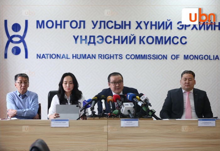 ШУУД: ХЭҮК-оос үе тэнгийн дээрэлхэлтийн асуудлаар мэдээлэл хийж байна