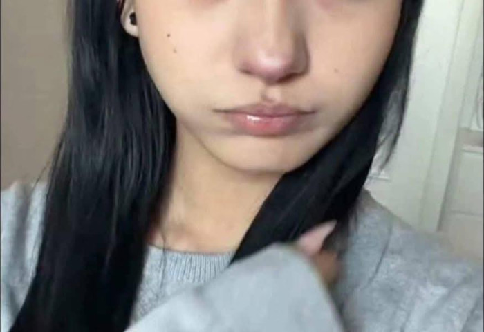 Үе тэнгийнхнийгээ зодож, бичлэг хийдэг гэх Д.Саямааг яллагдагчаар татаж, Монгол Улсын хилээр гарахыг хориглолоо