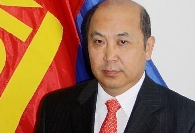 “Ерөнхийлөгчийг дахин сунгах гэж намайг хамгийн их ятгаж байсан хүмүүсийн нэг Р.Болд гуай бараг л “Гишүүдийг татдаг болчихвол парламентын бүрэн хамгаалалт болно” гэж ярьжээ