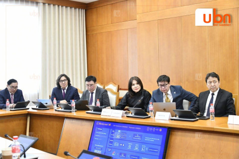 ХҮН намын зөвлөлөөр Боловсролын сайд П.Наранбаярын өөрийн хүсэлтээр чөлөөлөгдөх хүсэлт өгсөн талаар мэдээлэл сонсжээ