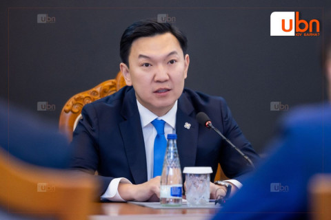 “Н.Учралыг УИХ-ын даргын ажлаа өгтөл чуулганд оролцохгүй“ гэсэн АН-ын бүлгийн шаардлагын дагуу МАН-ын удирдлагууд уулзжээ