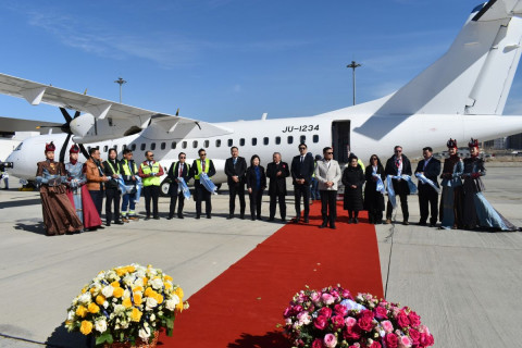 “Чингис Аэрлайнс Юнити“ ХХК шинэ агаарын хөлгөө хүлээн авлаа