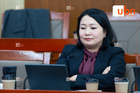 О.Номинчимэг: Э.Бат-Амгалан сайд улс төрийн хэрүүл тэмцлээ болиод ажилдаа анхаар