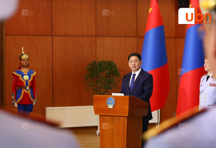 Шилдэг сонсогч, сурагчид шагнал гардууллаа