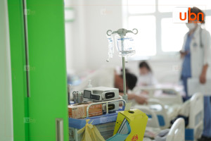 СУРВАЛЖИЛГА: Халуурч, хоолой өвдөх төдийд хатгаа болж хүндэрдэг ханиад хүүхдийн тасгийн ачааллыг 2 дахин нэмэгдүүлжээ