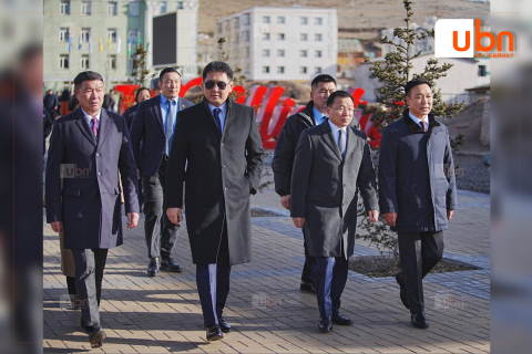 Ерөнхийлөгч У.Хүрэлсүх Завхан аймагт ажиллаж байна