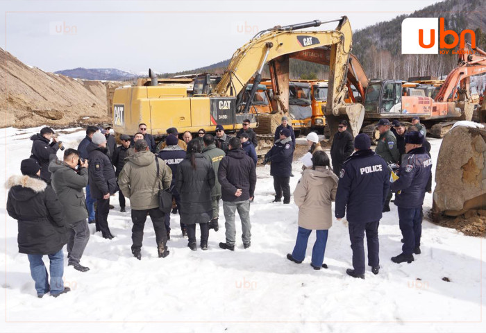 Хууль бусаар алт олборлож байгаа нэр бүхий ААН-үүдийн тусгай зөвшөөрлийг цуцална
