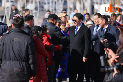 Монгол Улсын Ерөнхийлөгч У.Хүрэлсүх баруун бүсийн тулгуур төв Ховд аймгийн иргэдтэй уулзлаа