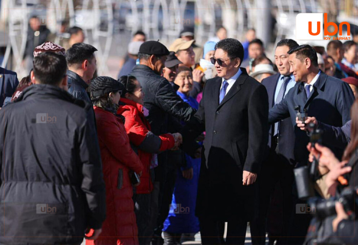 Монгол Улсын Ерөнхийлөгч У.Хүрэлсүх баруун бүсийн тулгуур төв Ховд аймгийн иргэдтэй уулзлаа