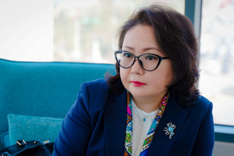 Налайх дүүргээс АН-ын Үндэсний бодлогын хороонд эмэгтэй квотоор нэр дэвшжээ