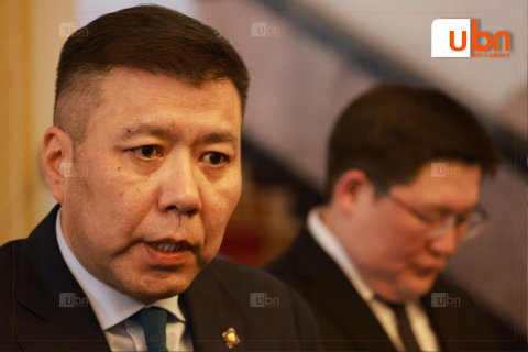 Б.Энхбаяр: 6 оффтейк гэрээний дөрвийг Л.Оюун-Эрдэнэ өөрөө хийсэн