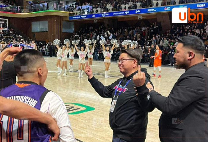 Дунд хуруу гозойлгосон Л.Наранбаатарыг нэг тоглолтоор бандлаа